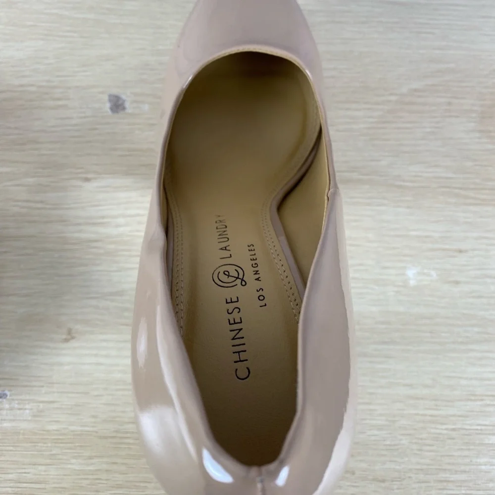 Chinese Laundry Platform Heels size 9 NWT